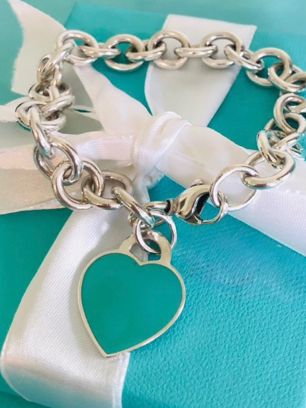 9 1/2” - Tiffany & Co. Blue Enamel Heart Tag Bracelet 🩵